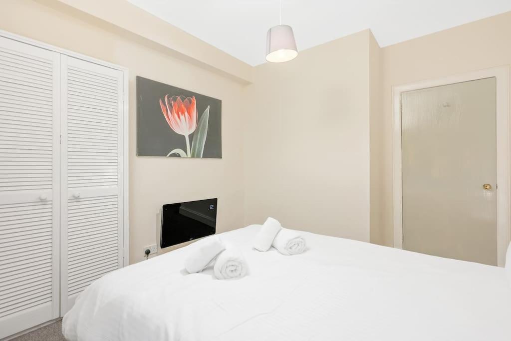 Two Bedroom Apartment-Central Edinburgh-Old Town-Licensed Exterior photo